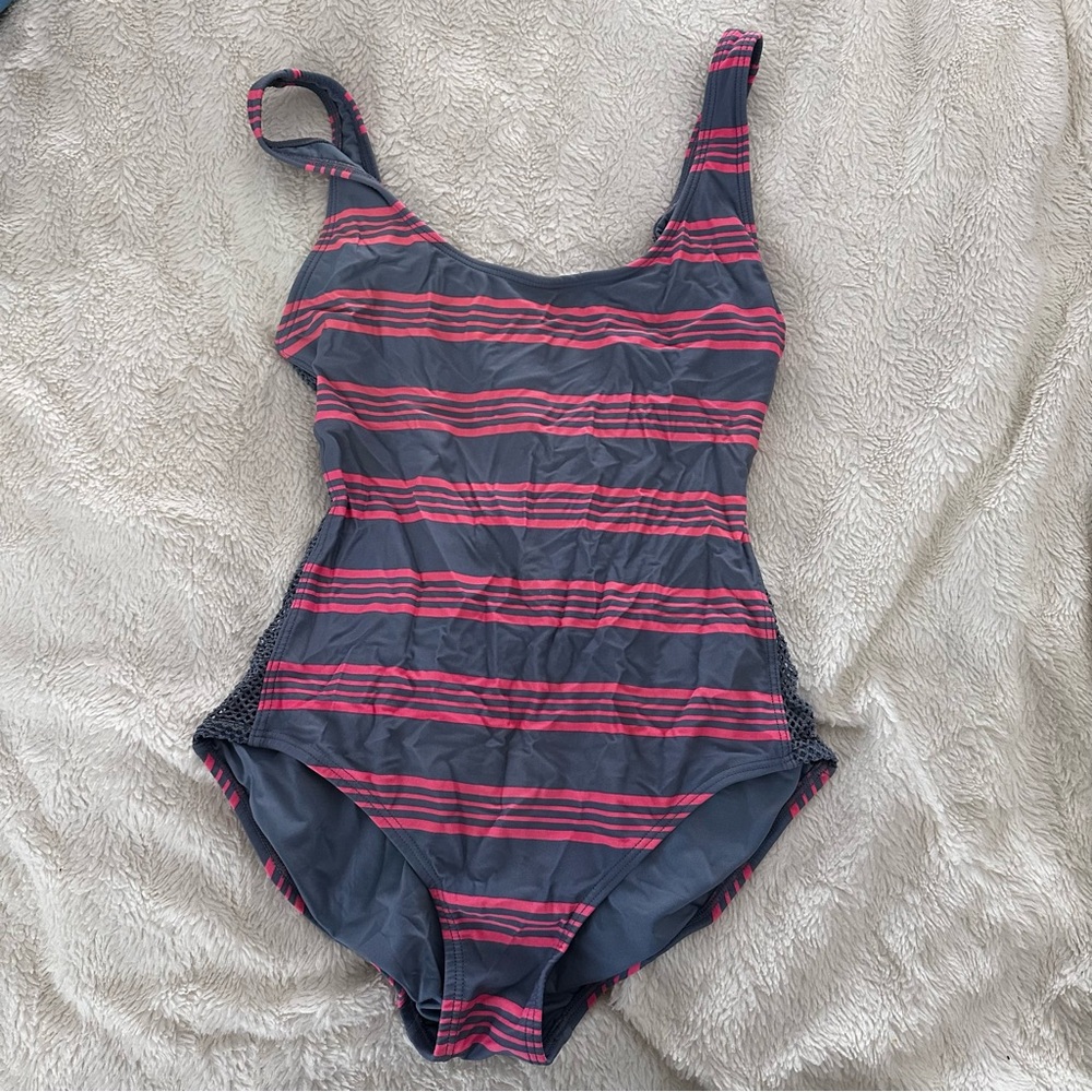 DKNY Swim Gray/coral Onepiece Swimsuit 12